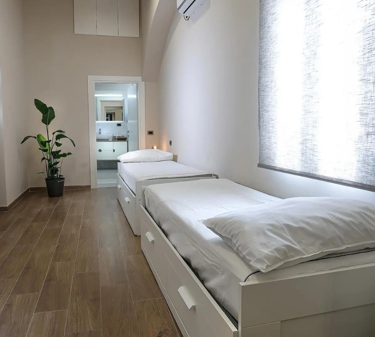 Fflats Modern Apartment In The Heart Of Naples - 201 Italy