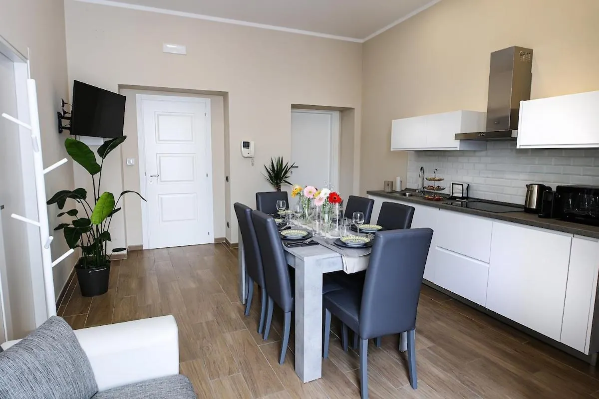 Fflats Modern Apartment In The Heart Of Naples - 201
